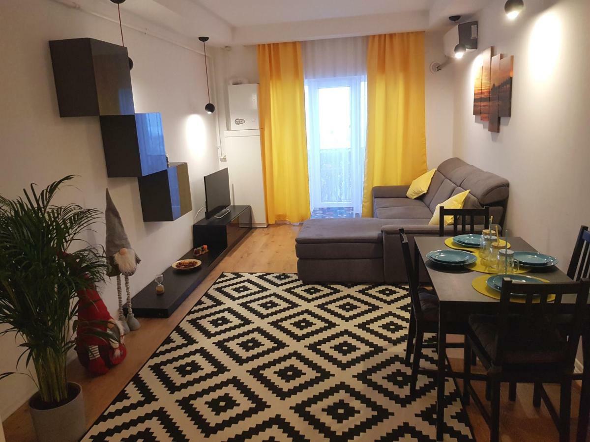 Luxury Apartment With Pool In North Bucharest Cretuleasca Luaran gambar